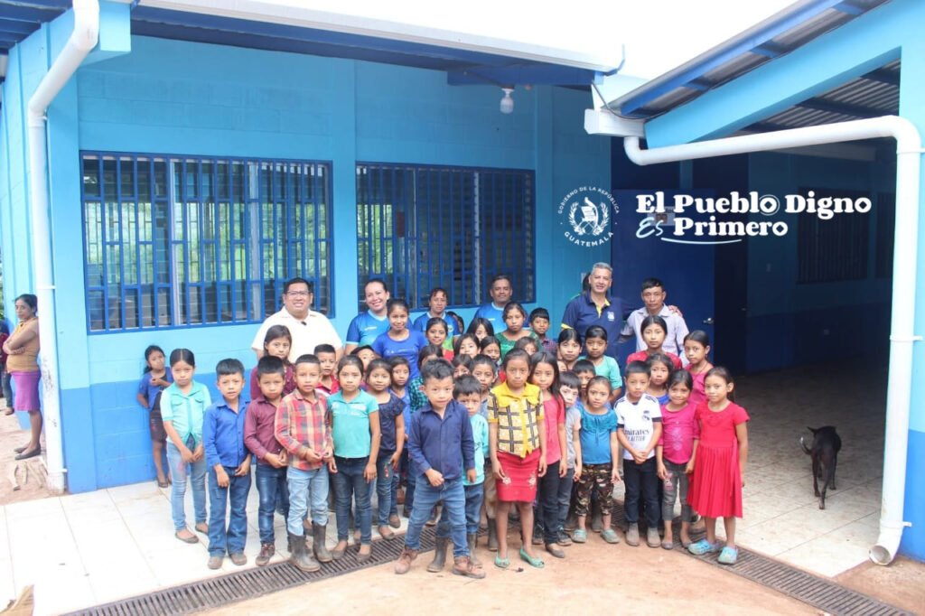 Inauguración Escuela